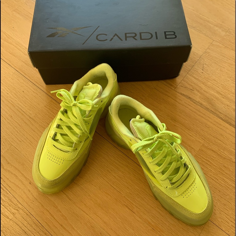 Cardi B x Reebok junior